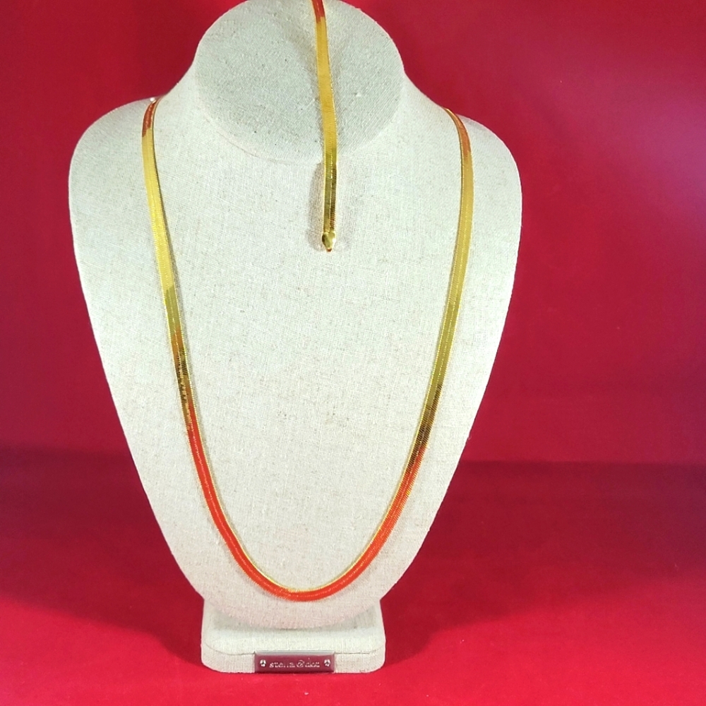 GORGEOUS PIERRE LANG 30" LONG NECKLACE WITH BRACELET, 18K GOLD PLATED.